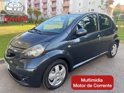 Toyota Aygo 1.0 Gasolina  AC  Multimídia CarPlay  129 mil km  Jantes Especiais