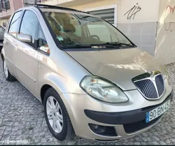 Lancia Musa 1.3 16V M-jet Oro