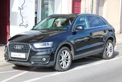 AUDI Q3 2.0 TDI 175 S-LINE QUATTRO S-TRONIC BVA ( Radar Arr, Sièges chauffants, GPS ... )