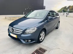 Mercedes-Benz B 180 Caixa automática 7v