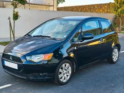 Mitsubishi Colt 2010 Poucos Quilómetros
