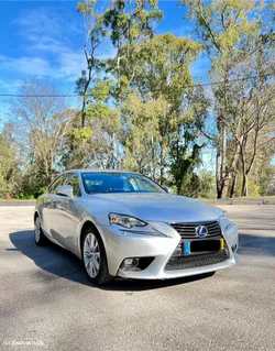 Lexus IS 300H Executive+
