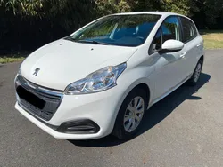 Peugeot 208 affaire hdi 100 cv 1iere main / premium / 2 places / tva recuperable
