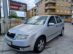 Skoda Fabia Apenas  1 dono  127 000 kms   \  AC   Viatura Nacional