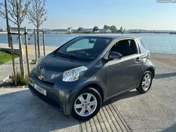 Toyota iQ 1.0 VVT-i, 68 CV iQ AC