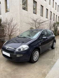 Fiat Punto EVO 1.4L FINITION DYNAMIC - 1ÈRE MAIN - ENTRETIEN À JOUR