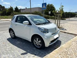 Toyota iQ 1.0 VVT-i 2 EP+NAVI+Bluetooth