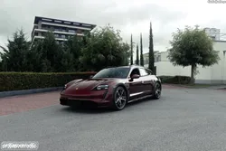 Porsche Taycan Cross Turismo 4