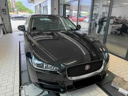 Jaguar xe 2.0 250 prestige bva8*1°main*meridian*camera*cuir*xenon