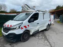 TRAFIC NACELLE accidenté