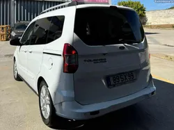Ford Tourneo 1.5 tdci 5 lugares