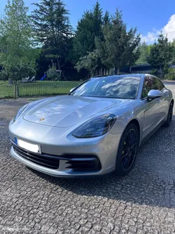 Porsche Panamera Sport Turismo 4 E-Hybrid