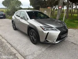 Lexus UX 250h