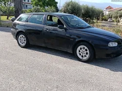 Alfa Romeo 156 motor 1.6 de 120 CV a gasolina