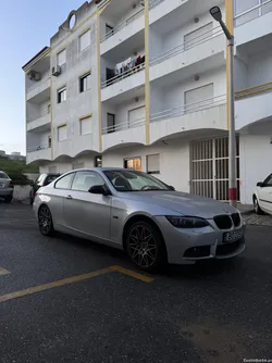 BMW 320 320i coupe