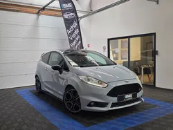 Ford Fiesta ST200 1.6 200 ch Full Options (Echappement Milltek, Sièges RECARO, Caméra, Sièges chauffants)