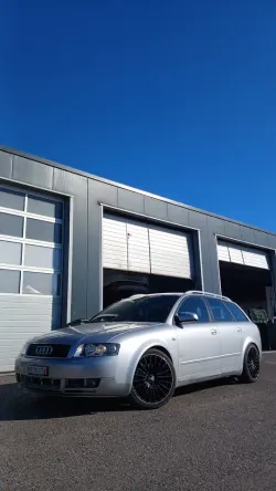 Audi A4 Avant 3.0 V6 220CV
