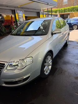VOLKSWAGEN Passat B6 Berline 2.0 TDi 16V FAP 140 cv Clim