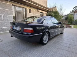 BMW 320 i E36 coupé