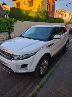 LAND ROVER Range Rover Evoque 2.2L TD4 Pure Tech 4x4 Aut.