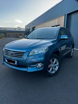 TOYOTA RAV4 2.2 150 CV D-4D 4X4 Lounge excellent état