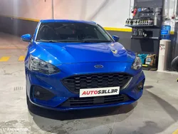 Ford Focus 1.0 EcoBoost MHEV ST-Line