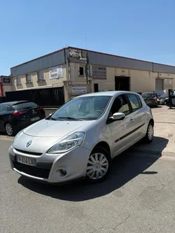 Renault Clio – GARANTIE TRÈS PROPRE