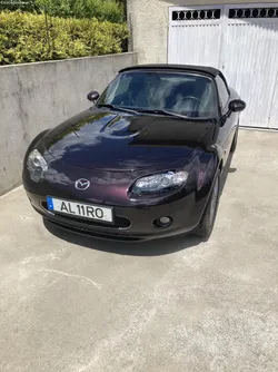 Mazda MX-5 Miata Roadster