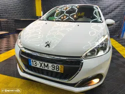 Peugeot 208 1.2 PureTech Signature
