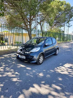 Peugeot 107 1.0i