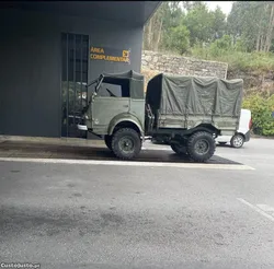 Renault  R2087 4x4