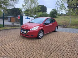 Peugeot 208 1.4hdi 5 lugares excelente estado