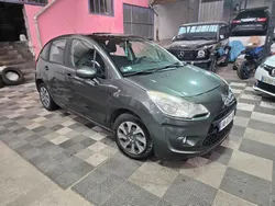 Citroen c3 1.4 hdi 70 cv 5 place clim *voiture roule tres bien *vendu dans l'etat *sans garantie*AVEC controle technique