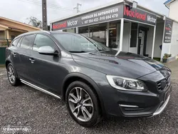 Volvo V60 Cross Country D3 Momentum