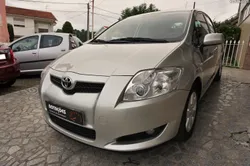 Toyota Auris 1.4 D-4D Comfort + Navi