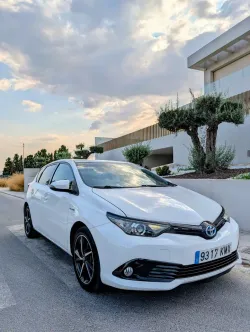Toyota Auris hybrid 140H Feel edition