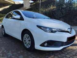 Toyota Auris 1.4 D-4D Comfort c/ A/C - 5 Lugares - NACIONAL - C/ GARANTIA - IMPECÁVEL