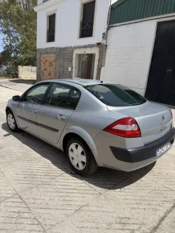 Renault Megane Mégane 1.5DCi Confort Authentique 100