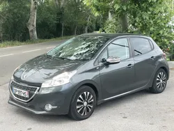 PEUGEOT 208 VTI 82 Active 39 900 KM COURROIE DE DISTRIBUTION RENFORCEE