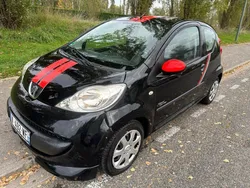Peugeot 107 1.0 street racing