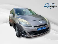 RENAULT Grand Scenic III 1.5 dCi 105 cv eco2 Carminat TomTom *GPS* PAIEMENT EN 4x et 10x POSSIBLE
