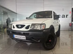 NISSAN Terrano 2.7 TDI Sport