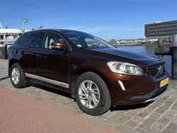 VOLVO XC60 SUMMUM 2.0 T5 245CH - Toit panoramique - Sellerie cuir - Phares Bi-Xénon