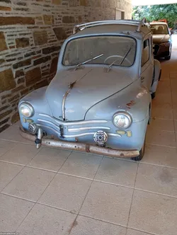 Renault 4 cv joaninha