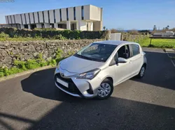 Toyota Yaris 1.0 gasolina Possiblidade de financiamento