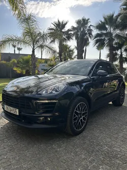 Porsche Macan Black
