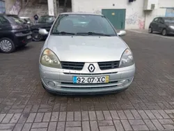 Renault Clio carro
