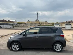 Toyota Verso S 2013 Grise 100 VVT-I Skyview 96500Km 7990 Euros