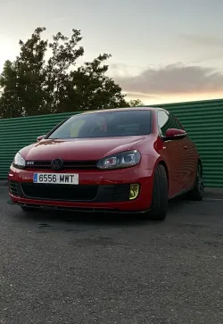 Volkswagen Golf GTI 2.0 TSI
