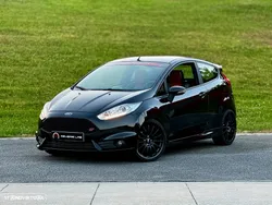 Ford Fiesta 1.6 EcoBoost c/ Pack Pele Desportiva ST